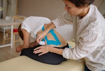 Tratamento de hérnia de disco com fisioterapia no Studio Coifman: guia passo a passo Tratamento de hérnia de disco com fisioterapia no Studio Coifman: guia passo a passo